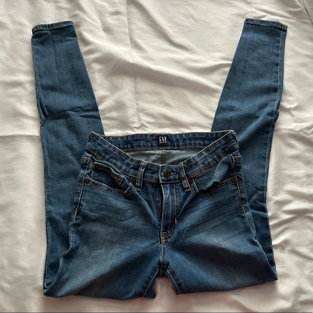 GAP Jeans size 26